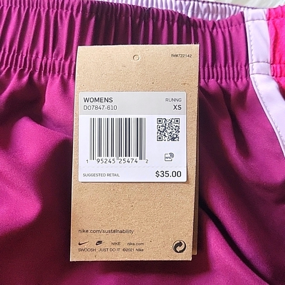 WOMEN'S Nike Dri-Fit Running Shorts - Picture 2 of 5